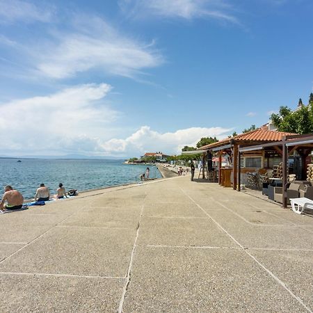Apartments And Rooms With Parking Space Selce, Crikvenica - 2362 Extérieur photo