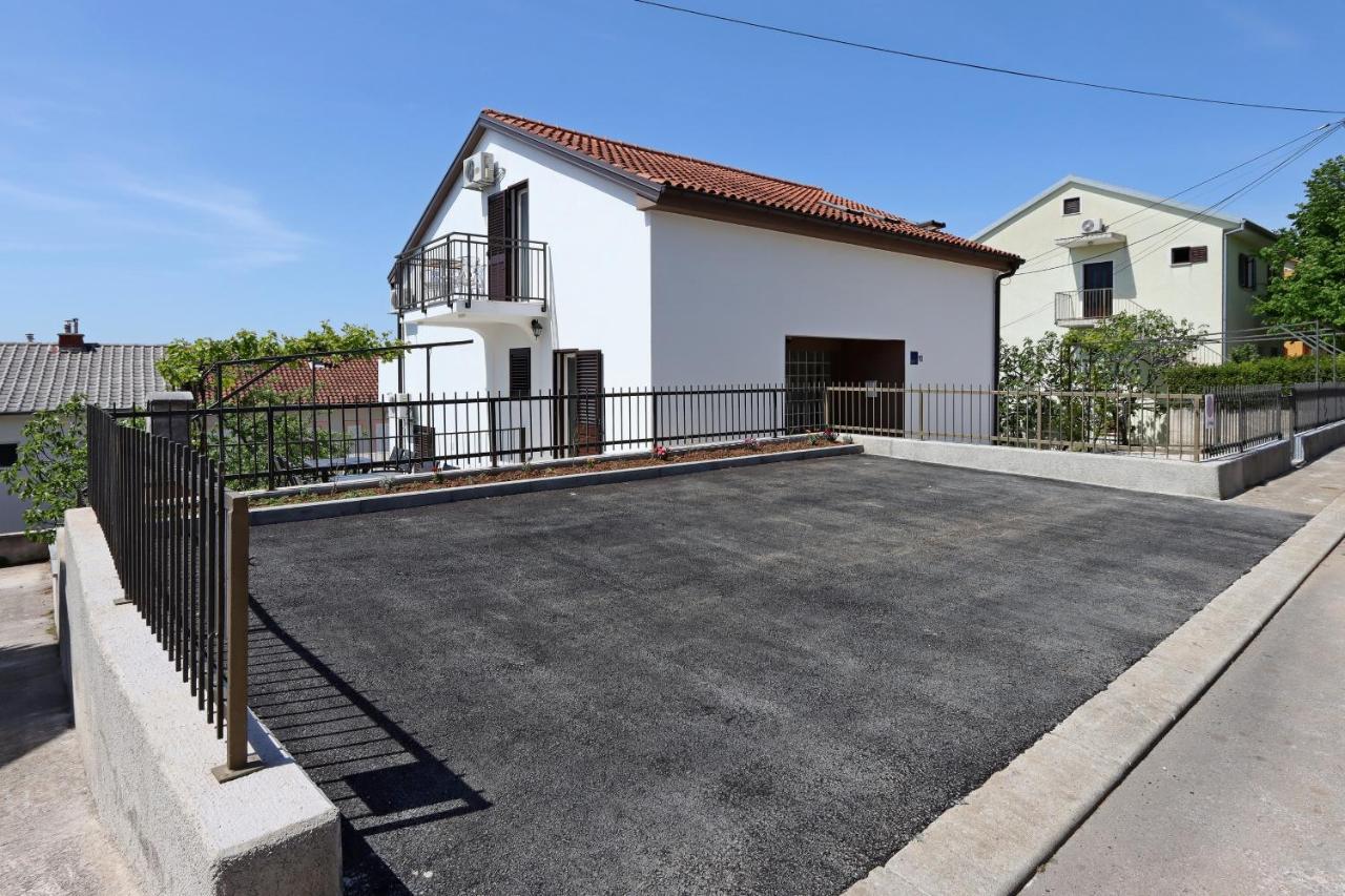 Apartments And Rooms With Parking Space Selce, Crikvenica - 2362 Extérieur photo
