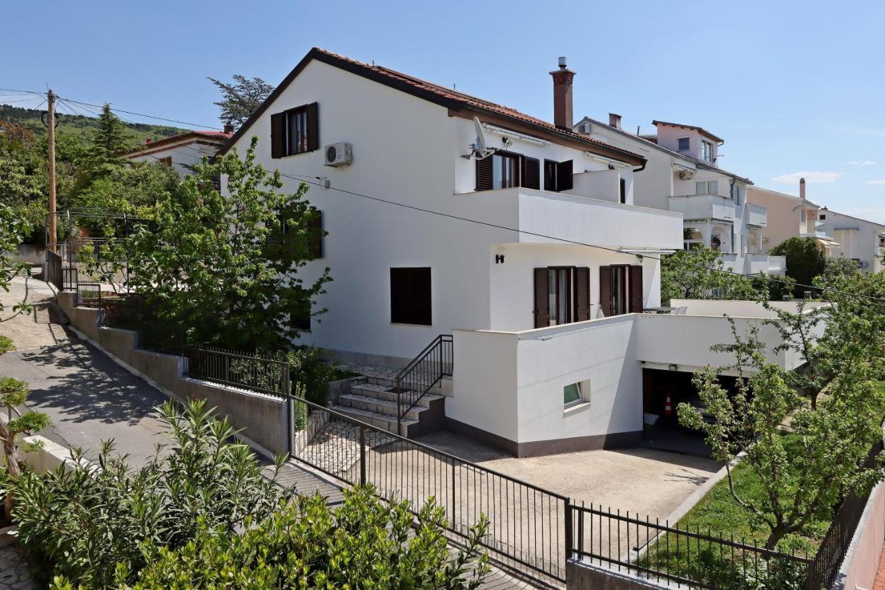 Apartments And Rooms With Parking Space Selce, Crikvenica - 2362 Extérieur photo