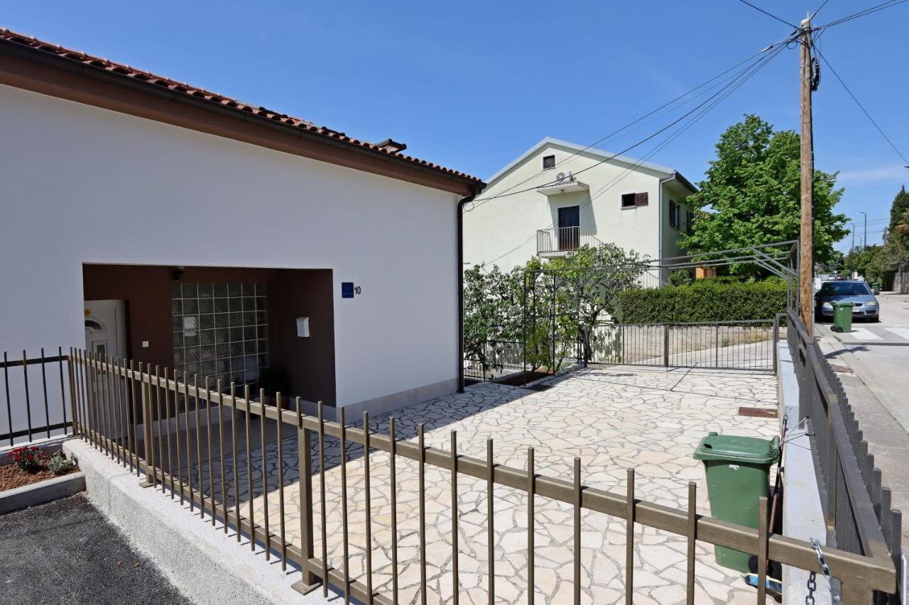 Apartments And Rooms With Parking Space Selce, Crikvenica - 2362 Extérieur photo