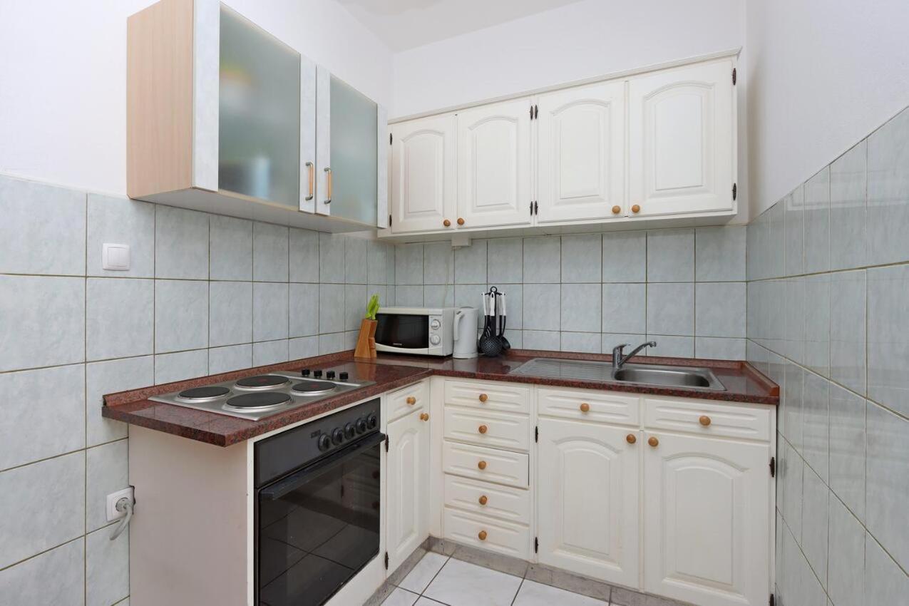 Apartments And Rooms With Parking Space Selce, Crikvenica - 2362 Extérieur photo