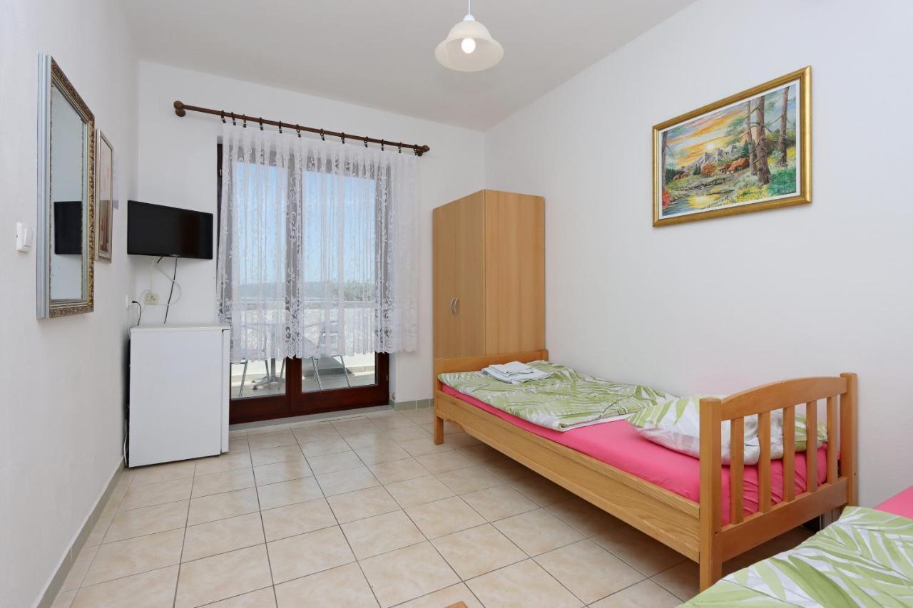 Apartments And Rooms With Parking Space Selce, Crikvenica - 2362 Extérieur photo