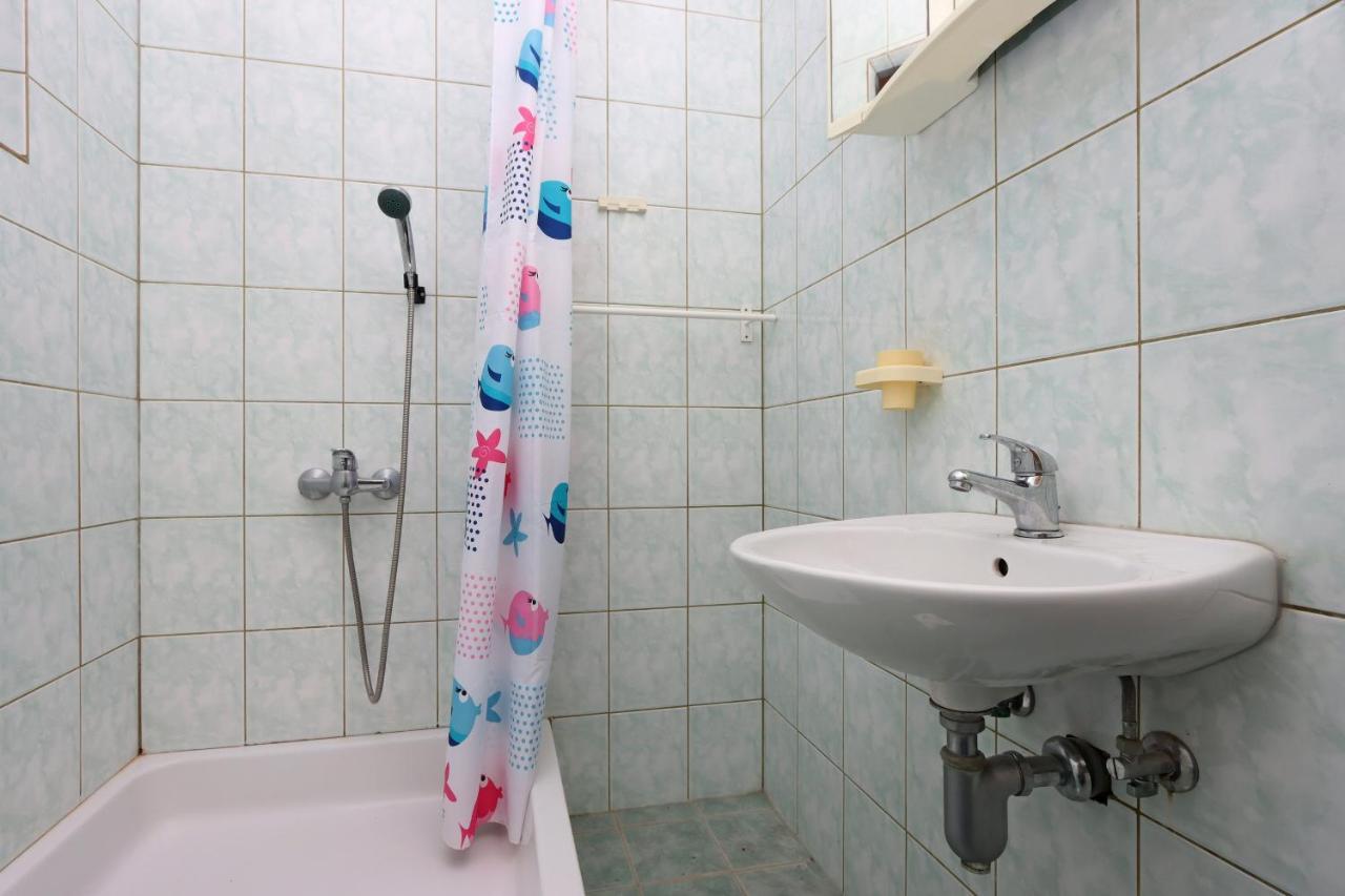 Apartments And Rooms With Parking Space Selce, Crikvenica - 2362 Extérieur photo