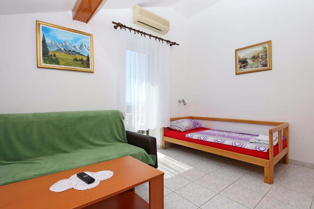 Apartments And Rooms With Parking Space Selce, Crikvenica - 2362 Extérieur photo