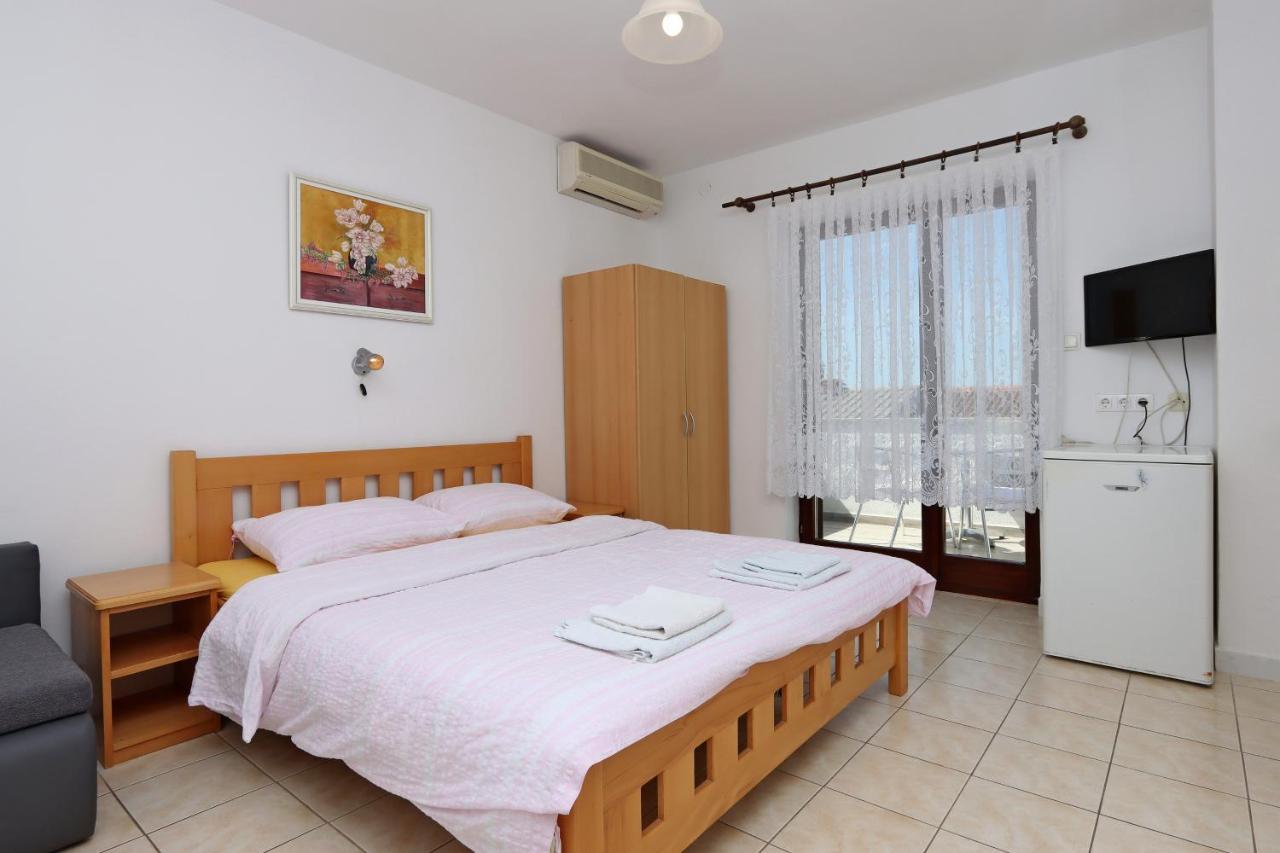 Apartments And Rooms With Parking Space Selce, Crikvenica - 2362 Extérieur photo