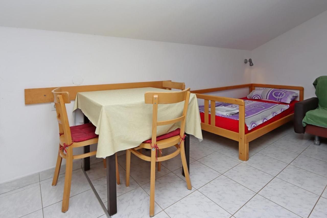 Apartments And Rooms With Parking Space Selce, Crikvenica - 2362 Extérieur photo