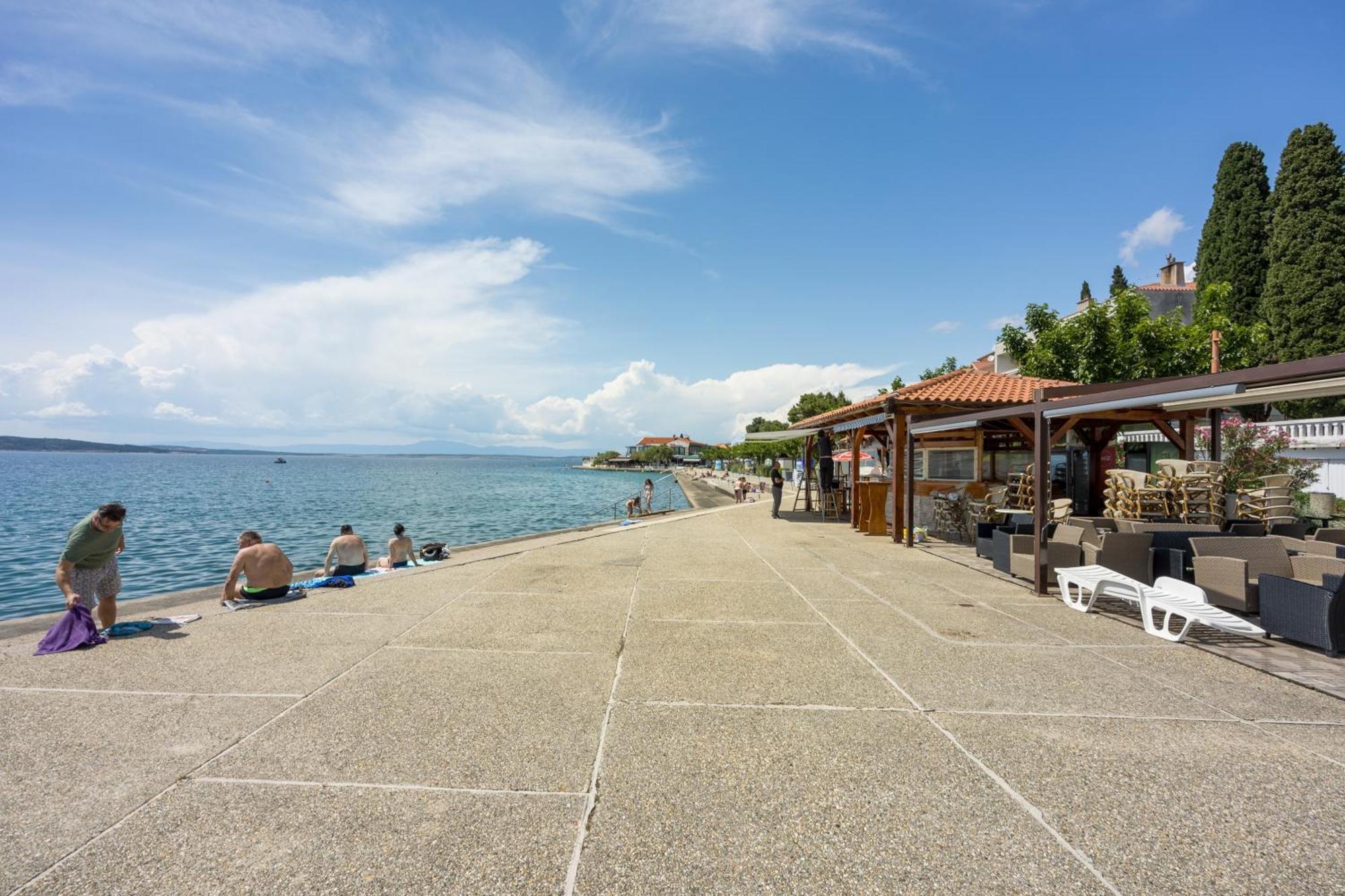Apartments And Rooms With Parking Space Selce, Crikvenica - 2362 Extérieur photo